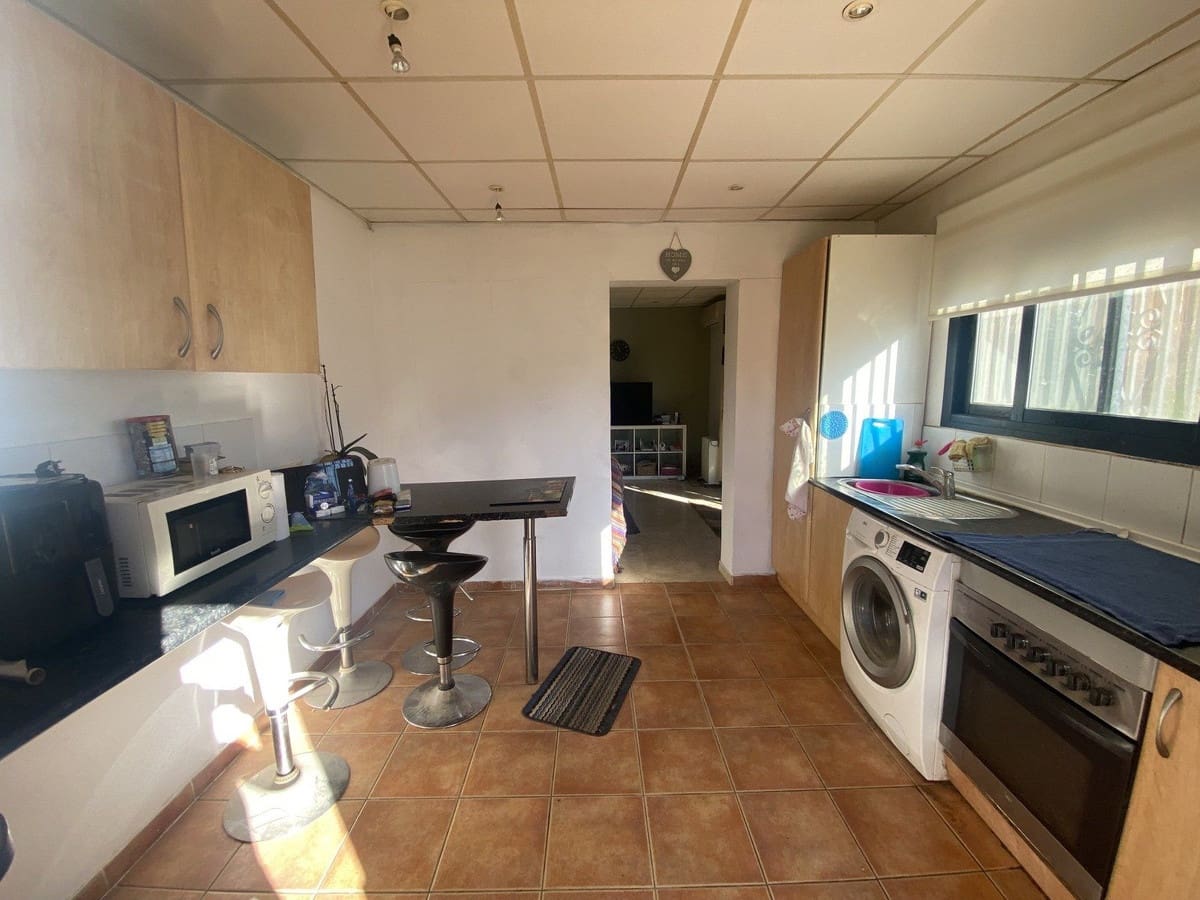 6 bedroom Villa for sale in Mijas Costa with pool garage - € 695,000 (Ref: 9480235)