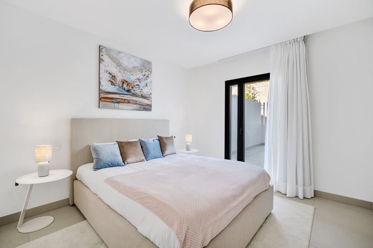 3 bedroom Apartment for sale in La Cala de Mijas with pool - € 749,000 (Ref: 9480236)