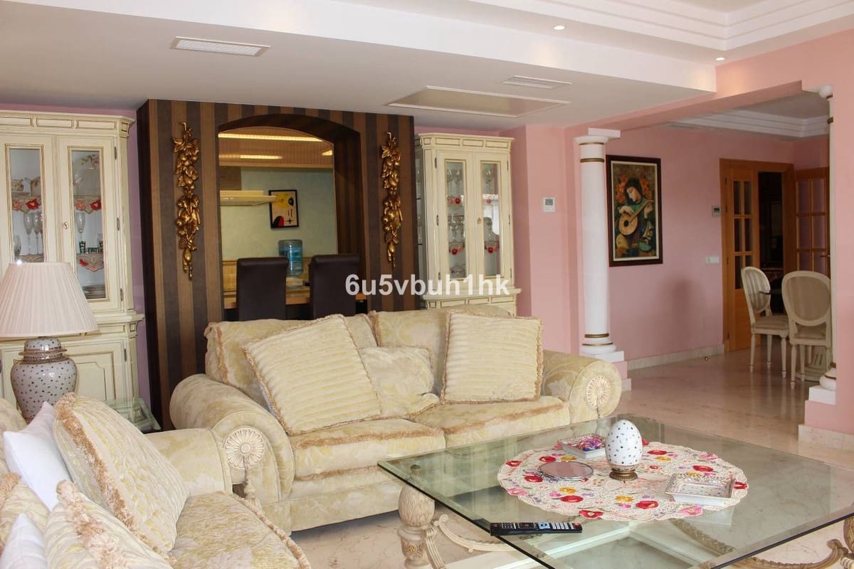 3 makuuhuone Huoneisto myytävänä paikassa Manilva mukana uima-altaan - 749 000 € (Ref: 9480237)