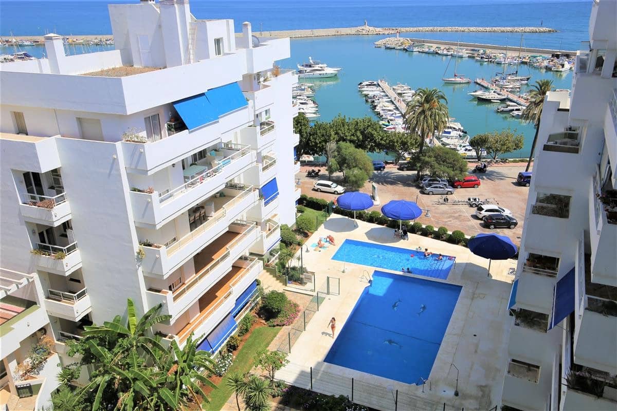 2 soverom Penthouse til salgs i Estepona med svømmebasseng garasje - € 749 000 (Ref: 9480239)