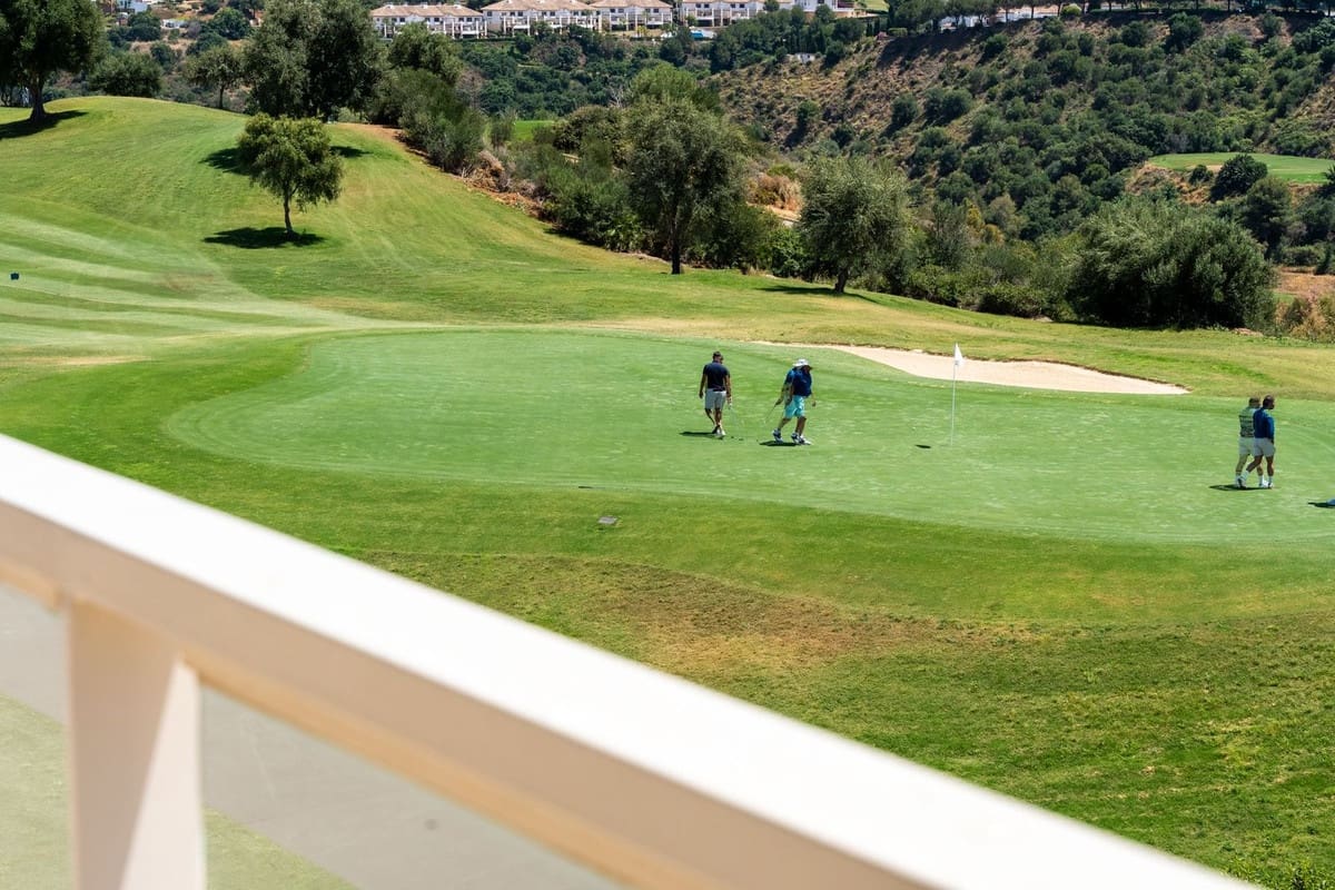 3 soveværelse Penthouse til salg i La Cala Golf med swimmingpool - € 749.000 (Ref: 9480240)