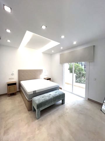 2 slaapkamer Appartement te koop in Puerto Banus, Marbella met zwembad - € 750.000 (Ref: 9480241)