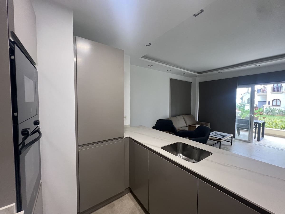 2 bedroom Apartment for sale in Puerto Banus with pool - € 750,000 (Ref: 9480241)