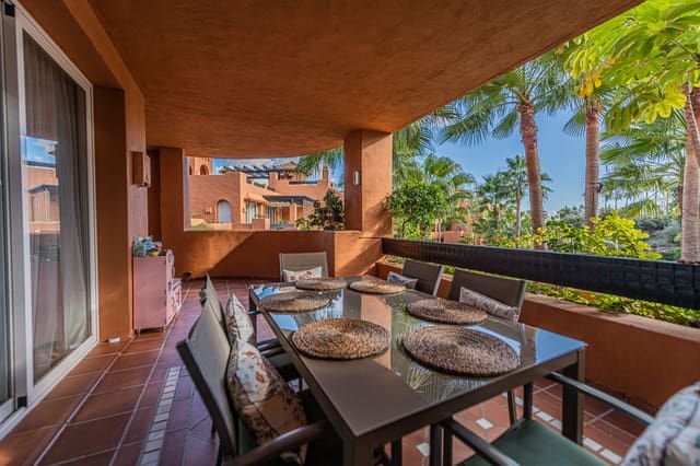 3 soveværelse Lejlighed til salg i La Dama de Noche - La Alzambra, Marbella med swimmingpool garage - € 750.000 (Ref: 9480247)