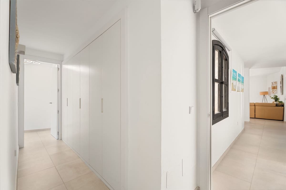 3 bedroom Apartment for sale in Puerto Banus - € 750,000 (Ref: 9480249)