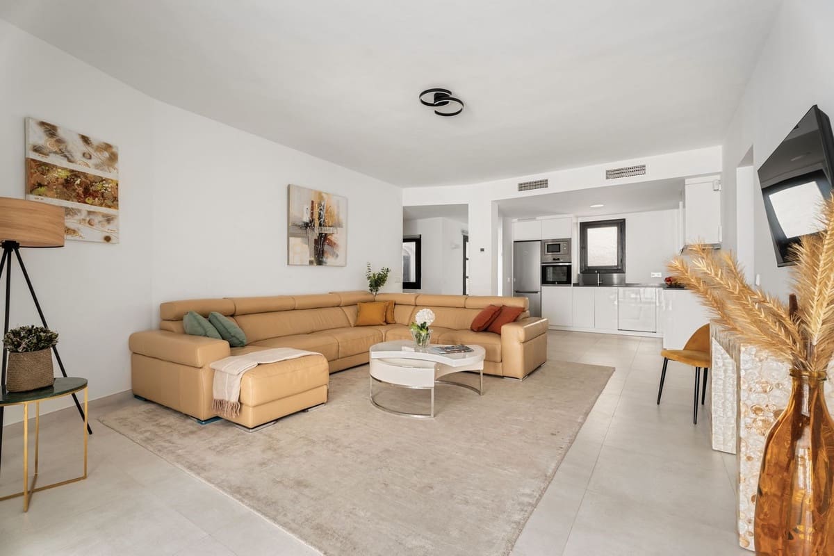 3 bedroom Apartment for sale in Puerto Banus - € 750,000 (Ref: 9480249)