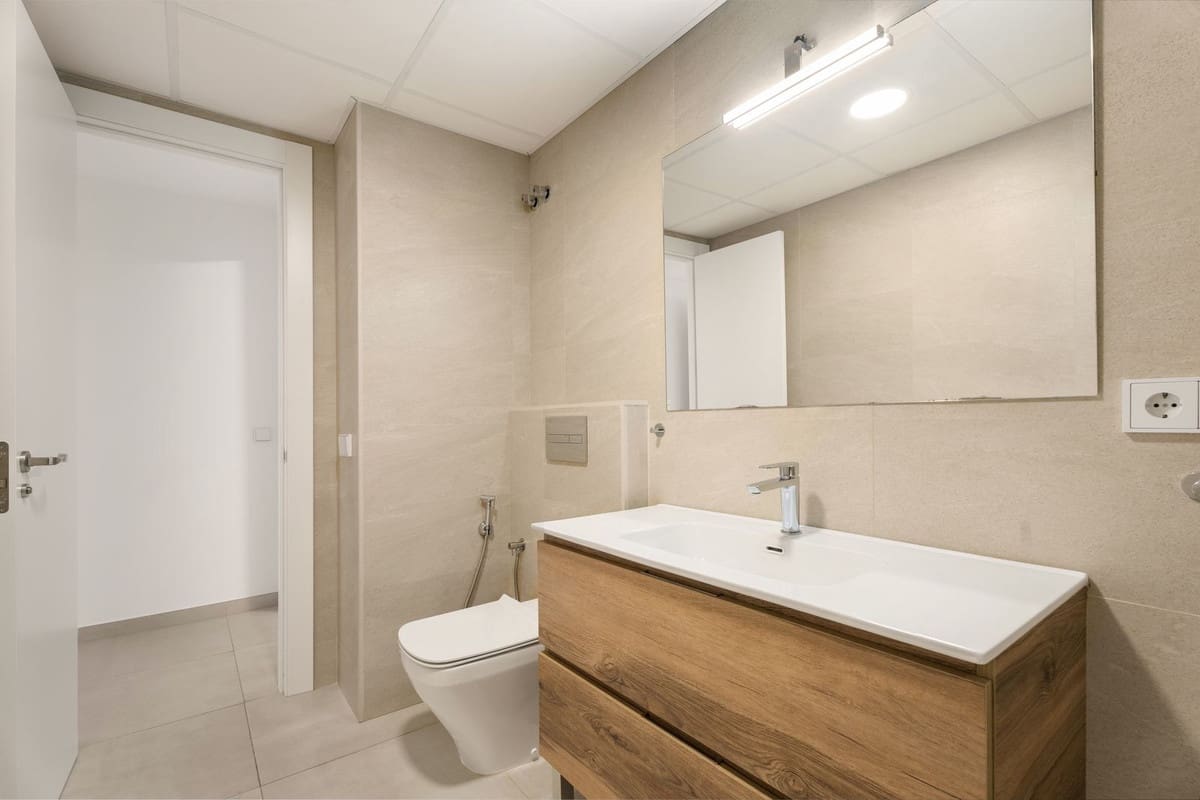 3 bedroom Apartment for sale in Puerto Banus - € 750,000 (Ref: 9480249)