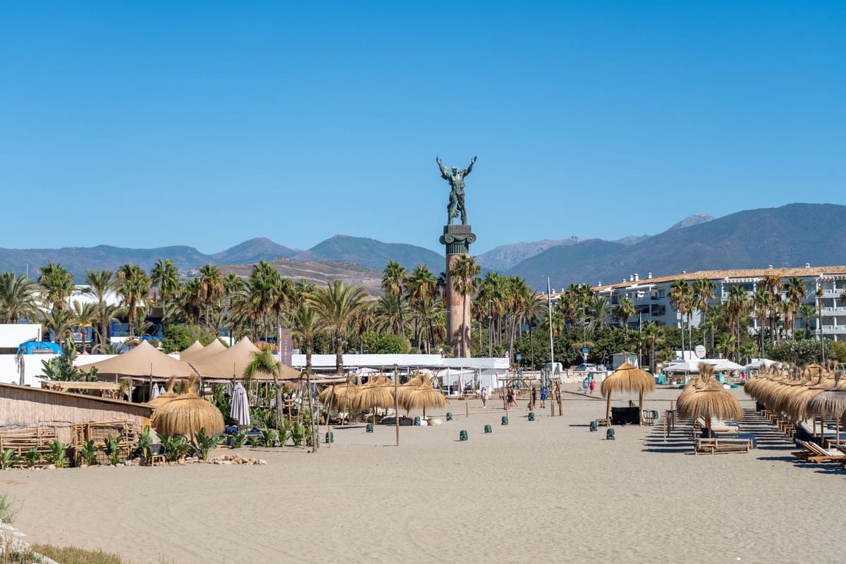 3 bedroom Apartment for sale in Puerto Banus - € 750,000 (Ref: 9480249)