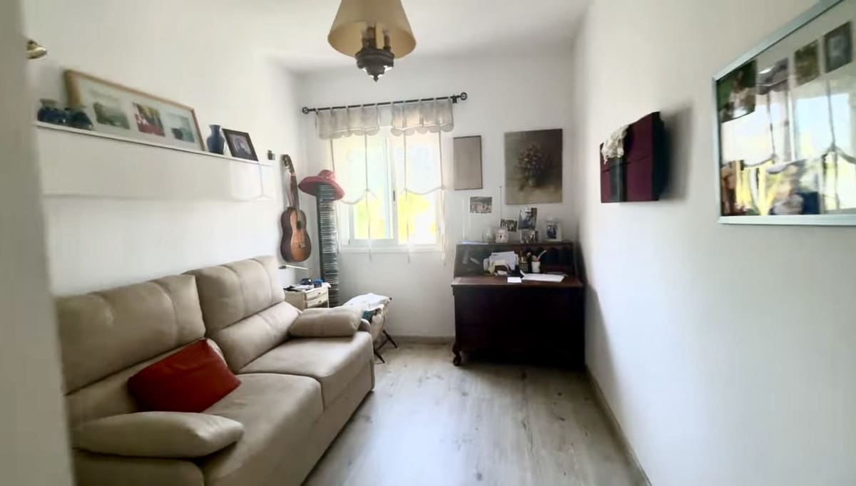 2 bedroom Penthouse for sale in Golden Mile with pool garage - € 750,000 (Ref: 9480252)