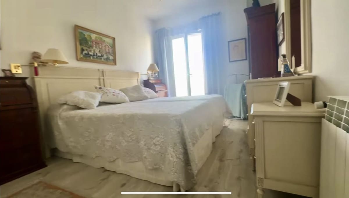 2 bedroom Penthouse for sale in Golden Mile with pool garage - € 750,000 (Ref: 9480252)