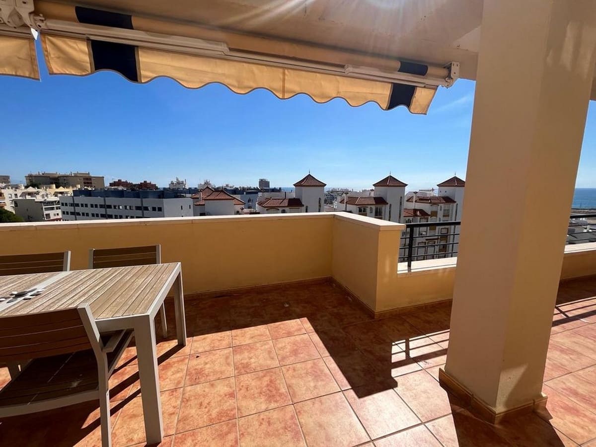 3 quarto Penthouse para venda em Estepona com piscina garagem - 750 000 € (Ref: 9480253)