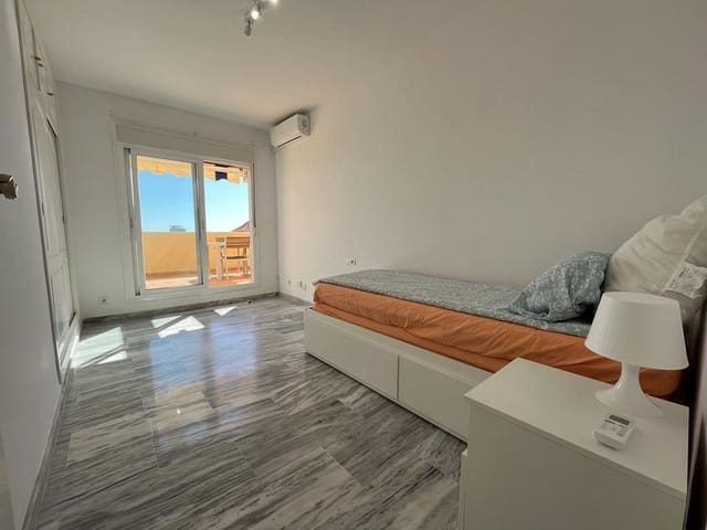3 quarto Penthouse para venda em Centro, Estepona com piscina garagem - 750 000 € (Ref: 9480253)