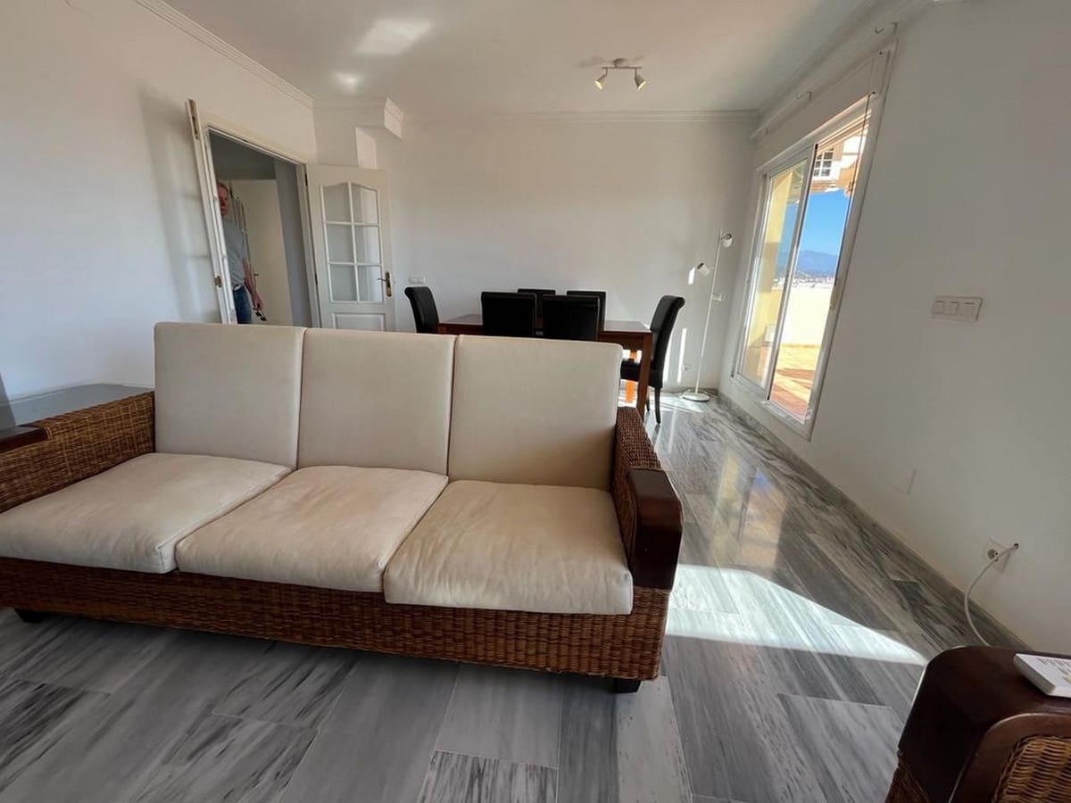 3 quarto Penthouse para venda em Estepona com piscina garagem - 750 000 € (Ref: 9480253)
