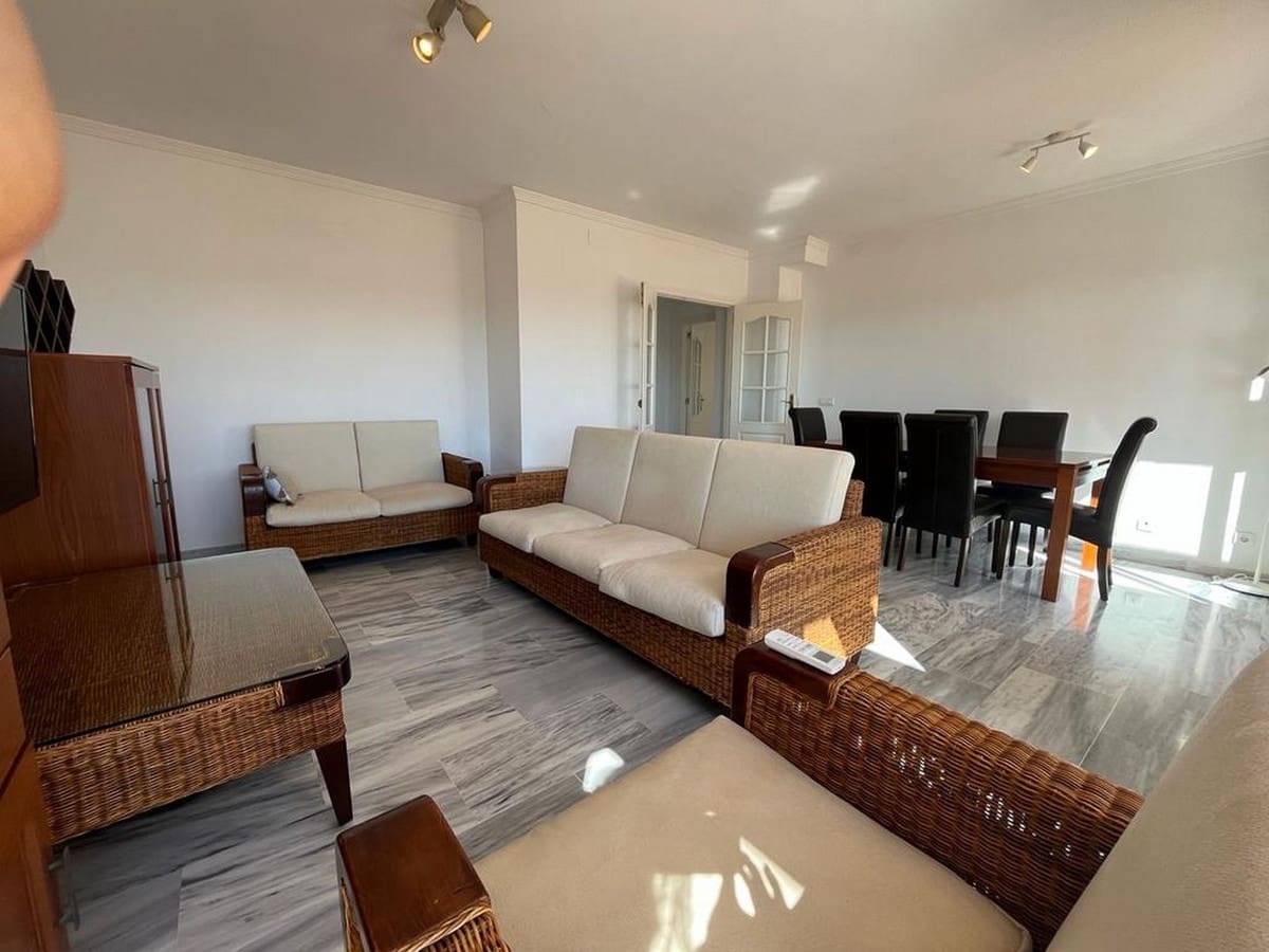 3 quarto Penthouse para venda em Estepona com piscina garagem - 750 000 € (Ref: 9480253)