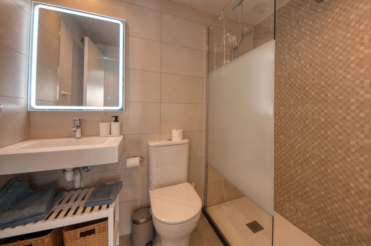 3 bedroom Penthouse for sale in Benahavis with pool garage - € 750,000 (Ref: 9480254)