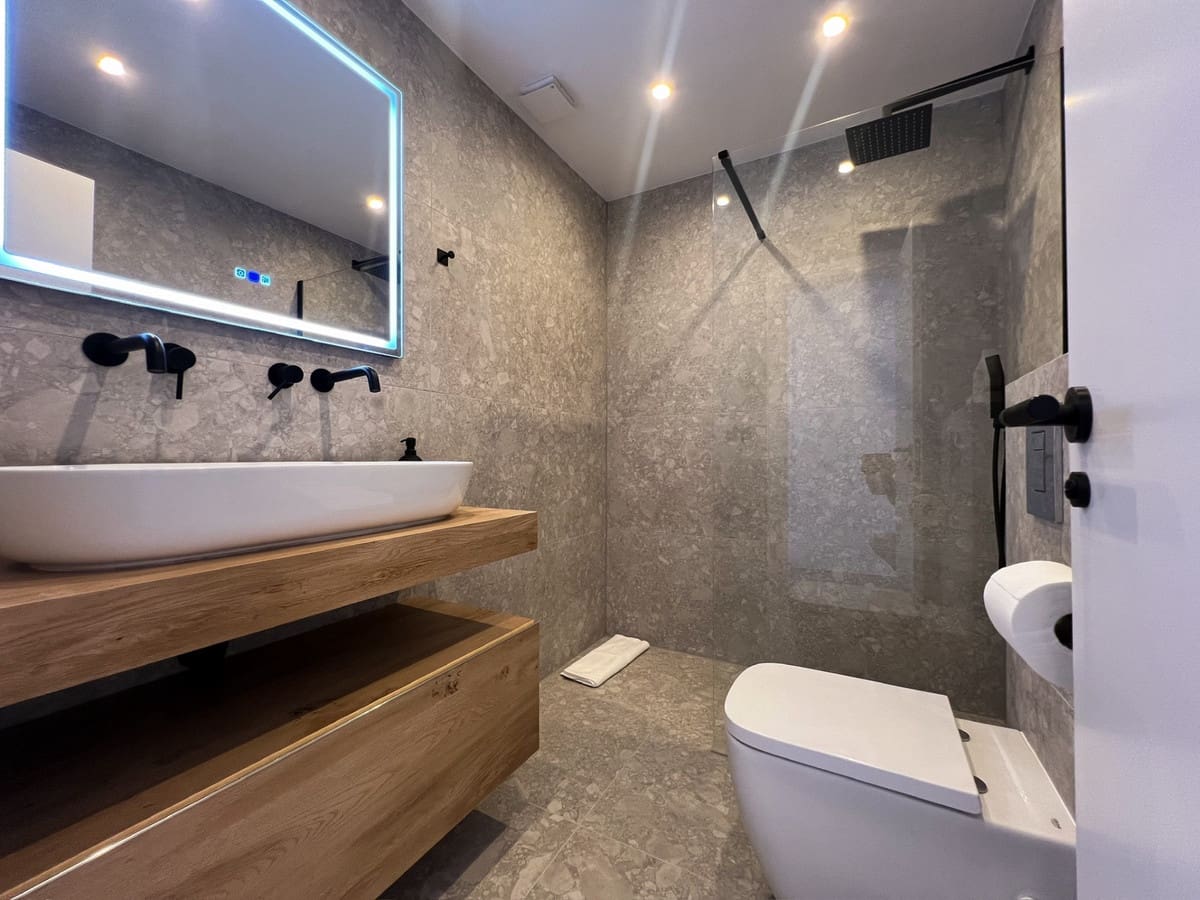 3 bedroom Penthouse for sale in Nueva Andalucia with pool - € 750,000 (Ref: 9480255)