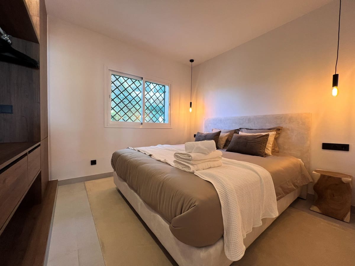 3 bedroom Penthouse for sale in Nueva Andalucia with pool - € 750,000 (Ref: 9480255)