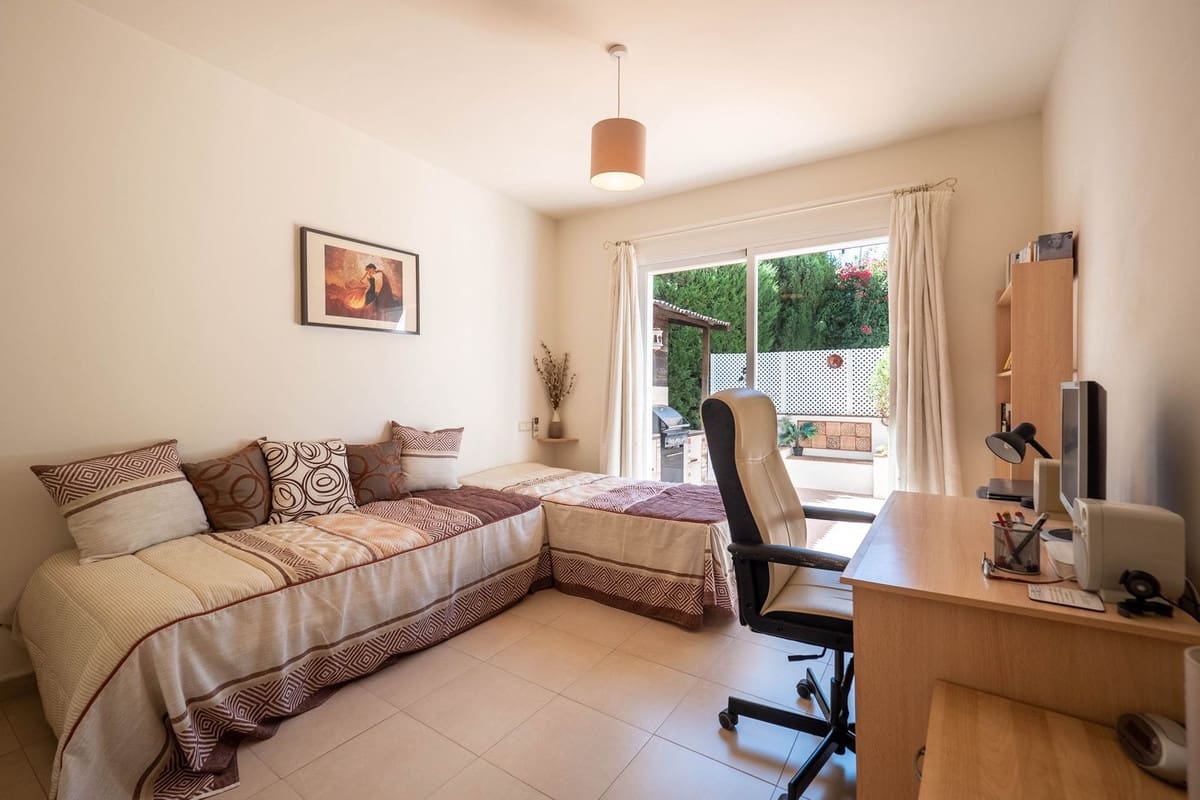 4 bedroom Villa for sale in Alhaurin el Grande with pool - € 750,000 (Ref: 9480257)