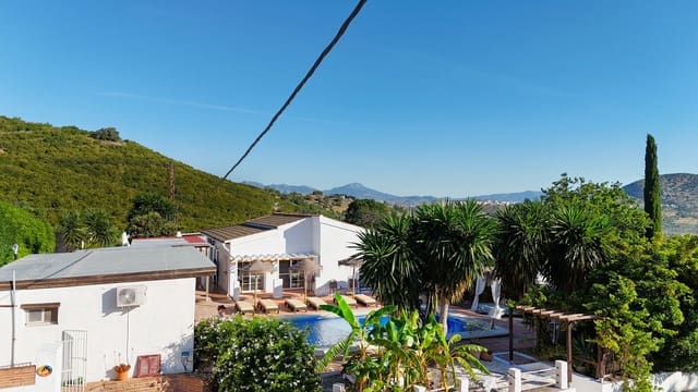 4 soverom Villa til salgs i Alhaurín el Grande med svømmebasseng - € 750 000 (Ref: 9480258)