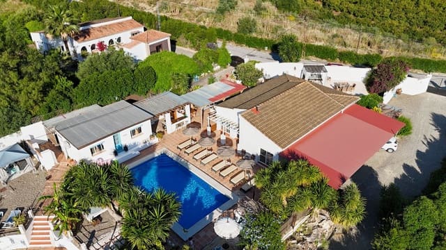 4 soverom Villa til salgs i Alhaurín el Grande med svømmebasseng - € 750 000 (Ref: 9480258)