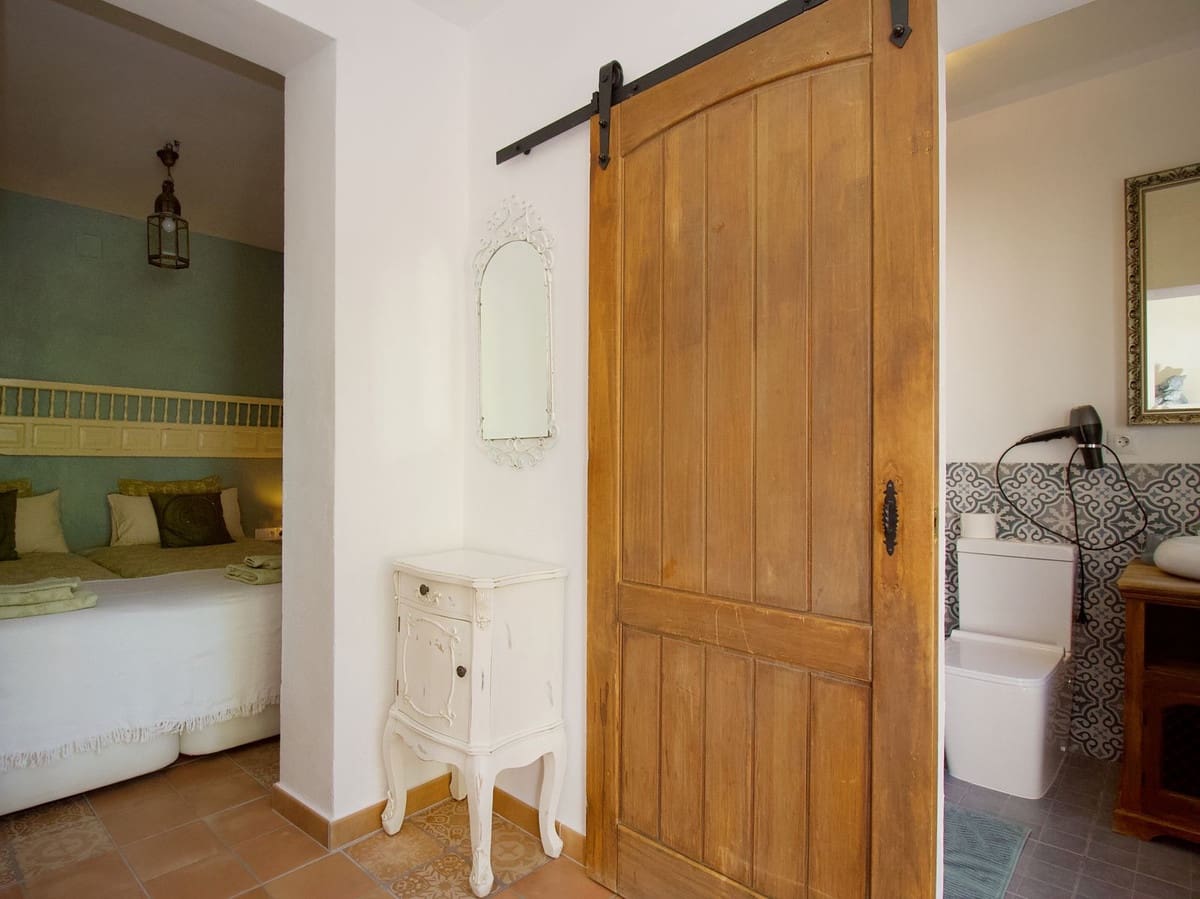 4 bedroom Villa for sale in Alhaurin el Grande with pool - € 750,000 (Ref: 9480258)