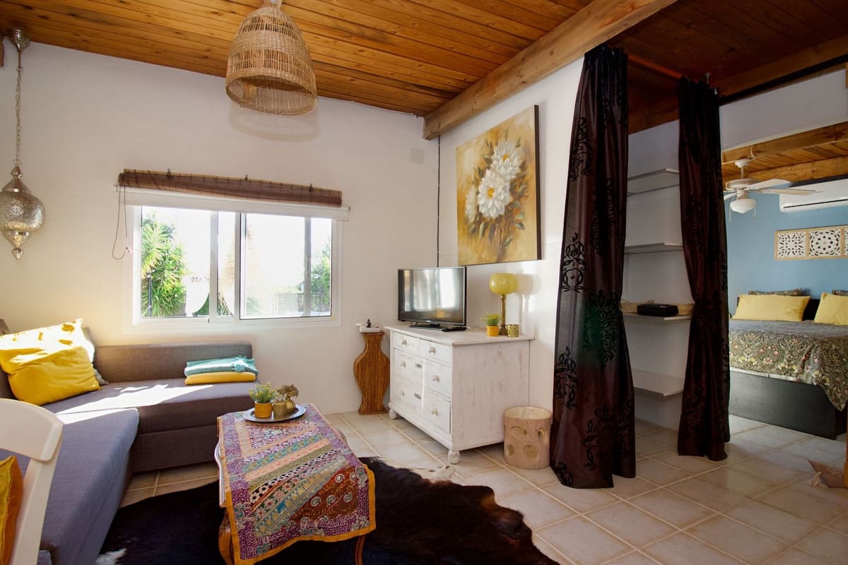 4 bedroom Villa for sale in Alhaurin el Grande with pool - € 750,000 (Ref: 9480258)