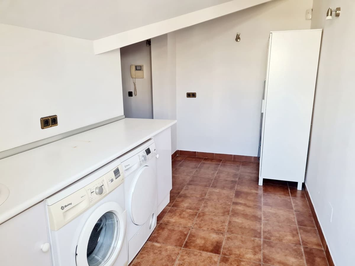 3 soveværelse Semi-Rækkehus til salg i Fuengirola - € 750.000 (Ref: 9480260)