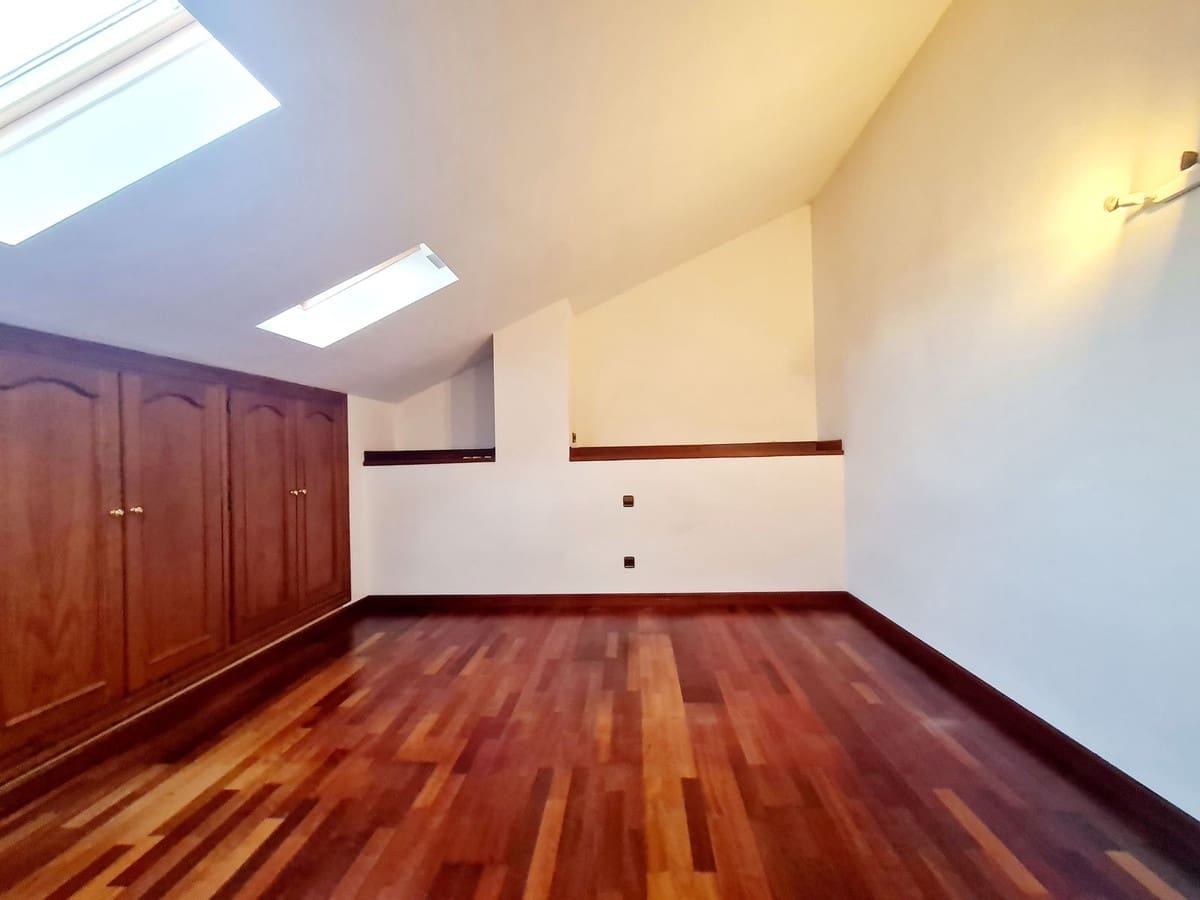 3 soveværelse Semi-Rækkehus til salg i Fuengirola - € 750.000 (Ref: 9480260)