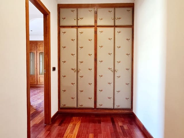 3 soveværelse Semi-Rækkehus til salg i Centro ciudad, Fuengirola - € 750.000 (Ref: 9480260)