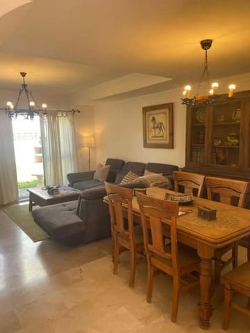 Pareado de 4 habitaciones en Marbella en venta con garaje - 690.000 € (Ref: 9480261)