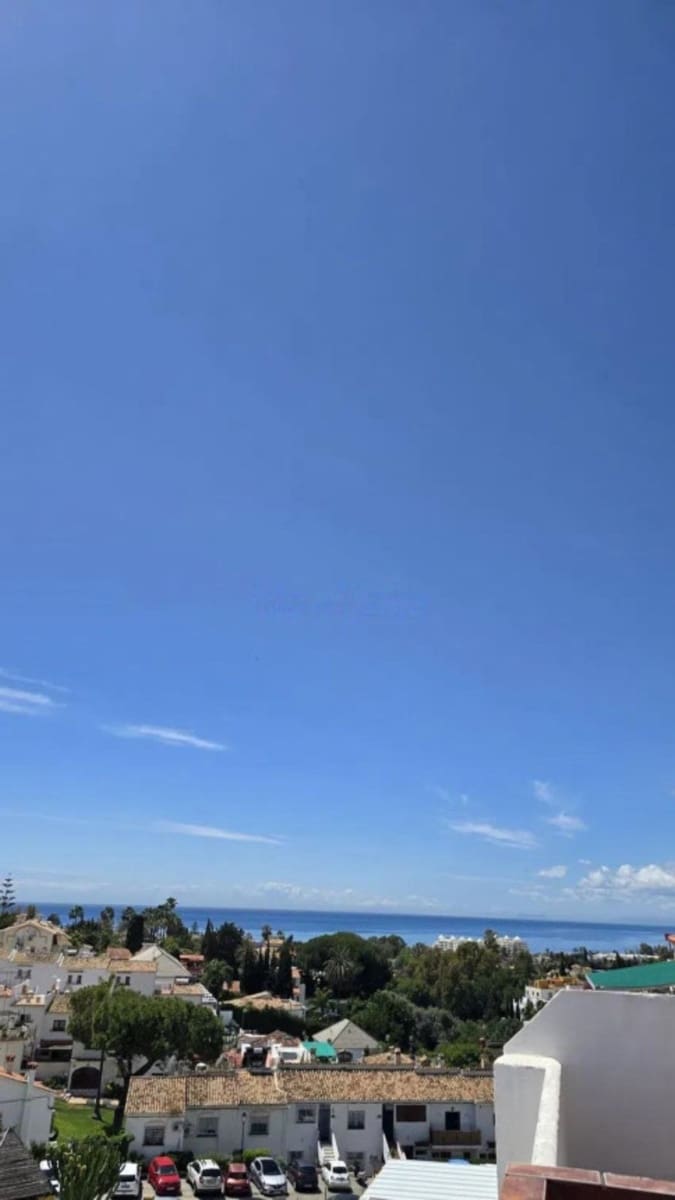 Pareado de 4 habitaciones en Marbella en venta con garaje - 690.000 € (Ref: 9480261)