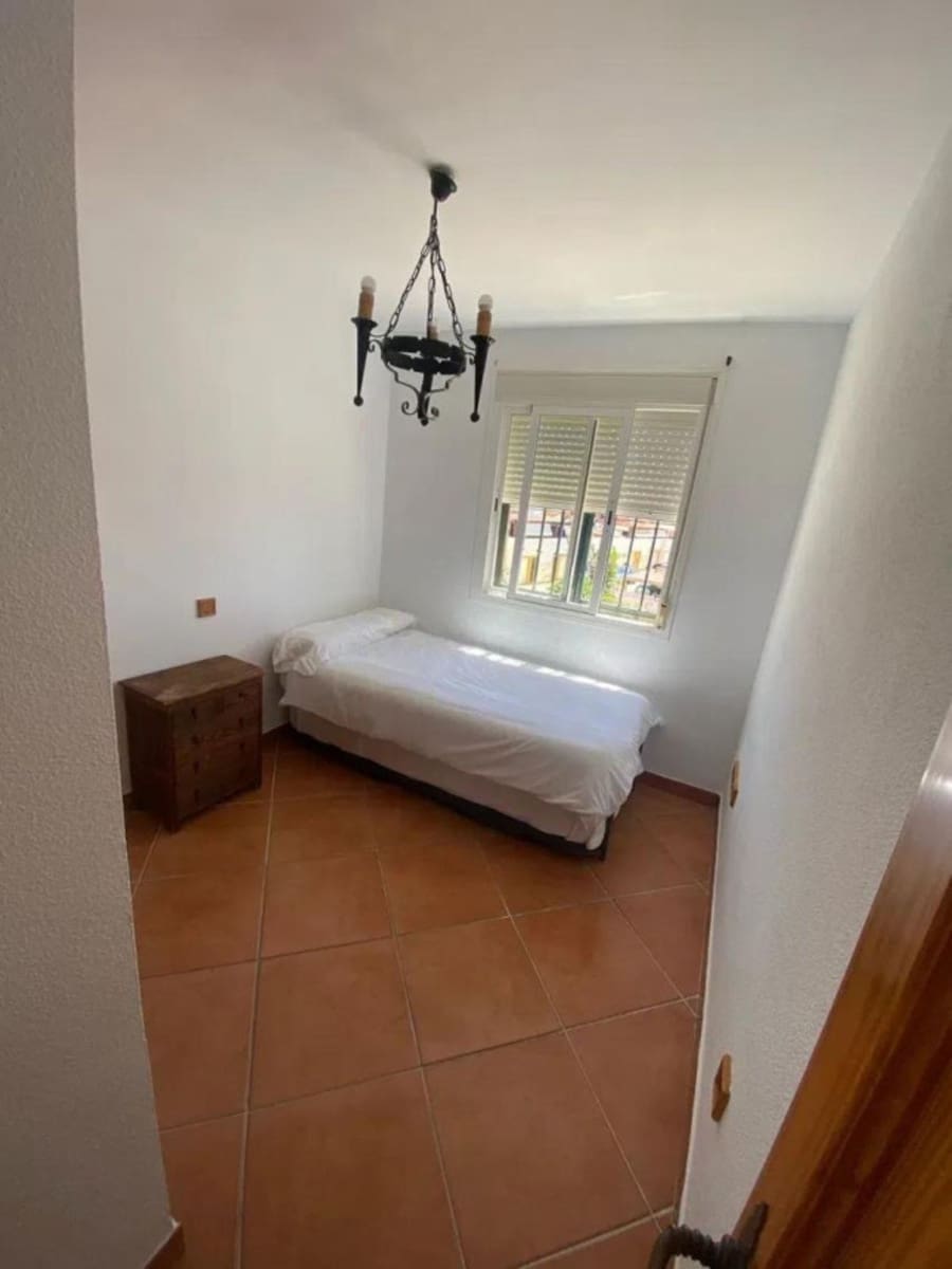 Pareado de 4 habitaciones en Marbella en venta con garaje - 690.000 € (Ref: 9480261)