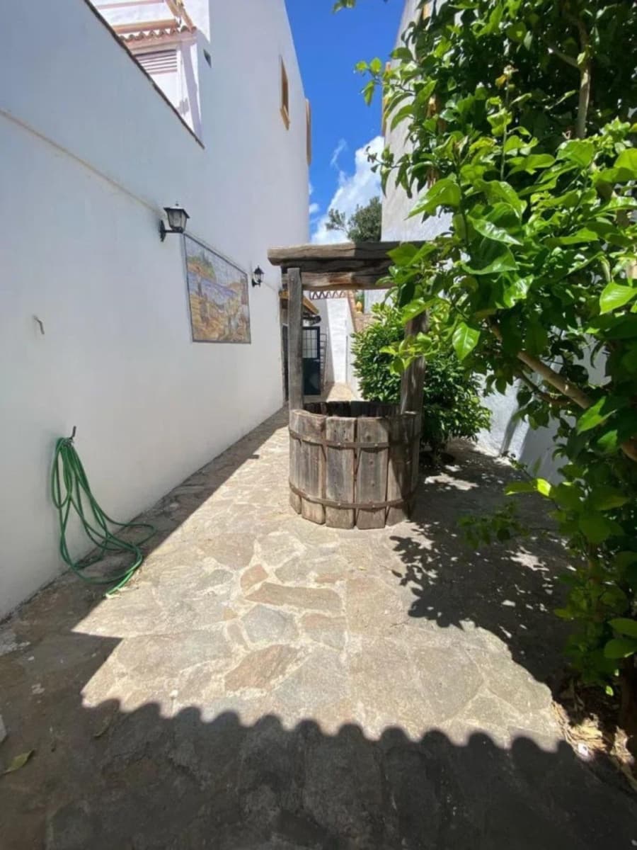 Pareado de 4 habitaciones en Marbella en venta con garaje - 690.000 € (Ref: 9480261)