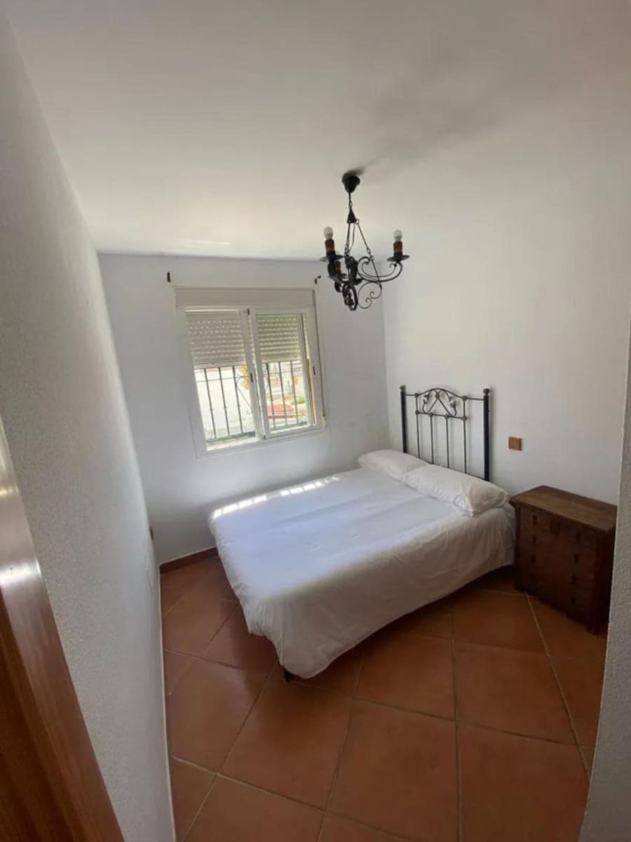 Pareado de 4 habitaciones en Marbella en venta con garaje - 690.000 € (Ref: 9480261)