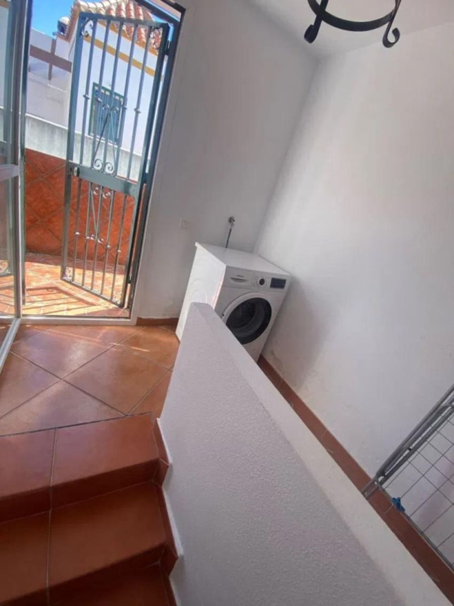 Pareado de 4 habitaciones en Marbella en venta con garaje - 690.000 € (Ref: 9480261)