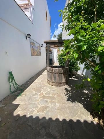 Pareado de 4 habitaciones en Marbella en venta con garaje - 690.000 € (Ref: 9480261)