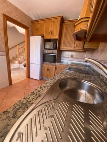 Pareado de 4 habitaciones en Marbella en venta con garaje - 690.000 € (Ref: 9480261)