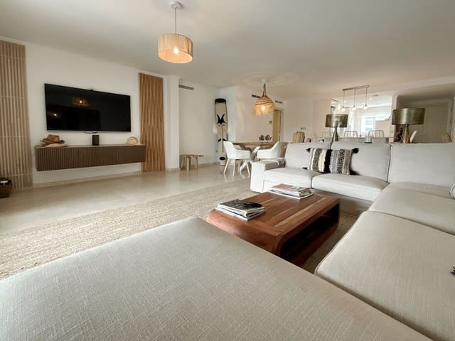 3 makuuhuone Huoneisto myytävänä paikassa Sotogrande, San Roque mukana uima-altaan 
autotalli - 750 000 € (Ref: 9480262)