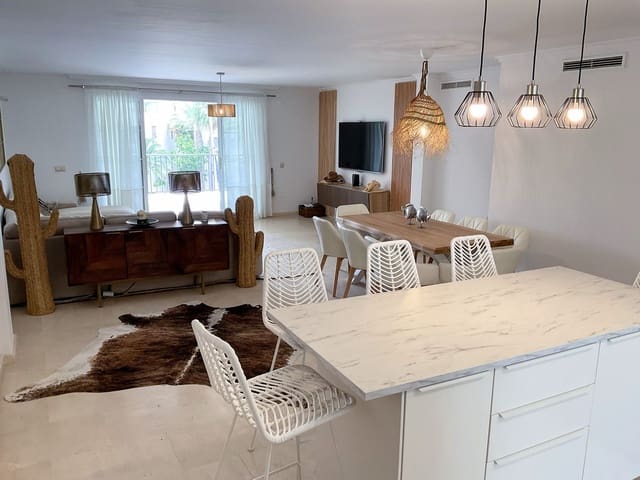 3 makuuhuone Huoneisto myytävänä paikassa Sotogrande, San Roque mukana uima-altaan 
autotalli - 750 000 € (Ref: 9480262)