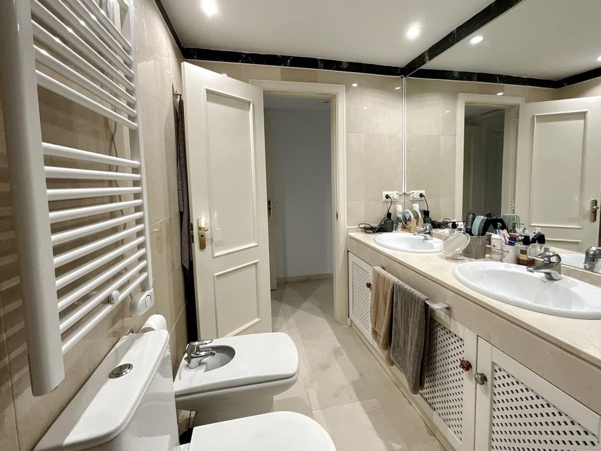 3 bedroom Apartment for sale in Sotogrande with pool garage - € 750,000 (Ref: 9480262)