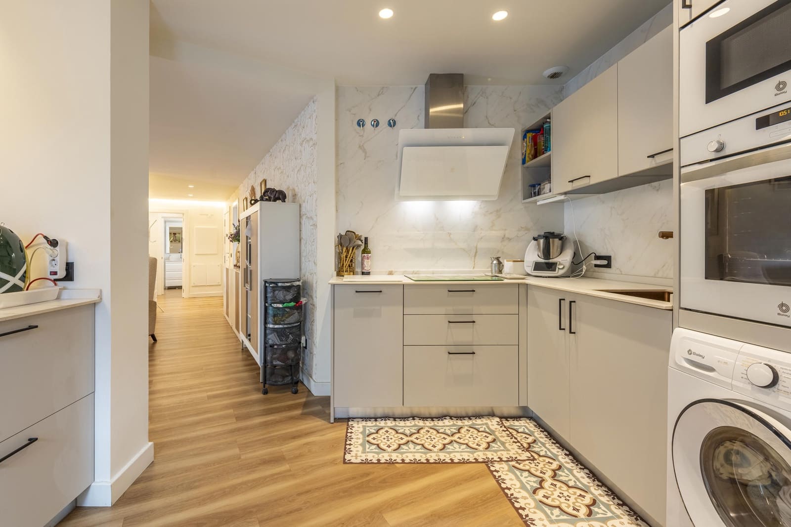 3 bedroom Apartment for sale in Estepona with pool garage - € 759,000 (Ref: 9480268)