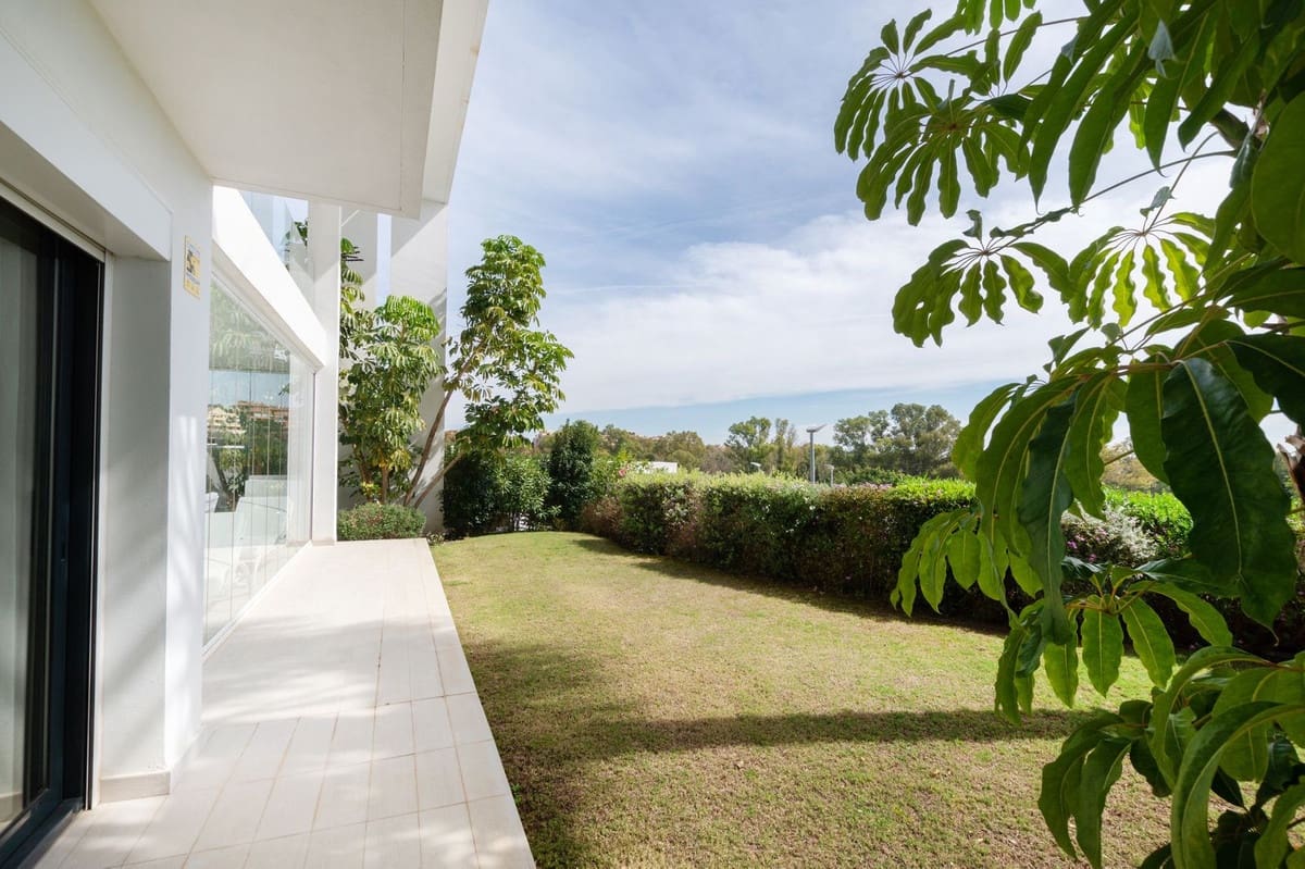 3 bedroom Apartment for sale in Benahavis with pool - € 760,000 (Ref: 9480269)