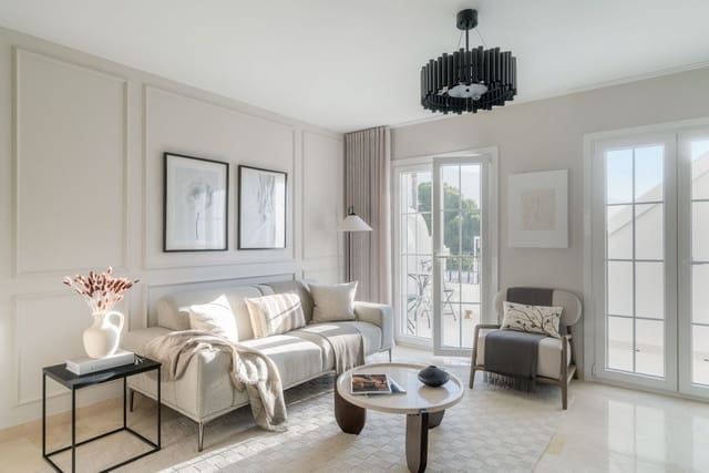 Casa de 2 habitaciones en La Dama de Noche - La Alzambra, Marbella en venta con piscina - 765.000 € (Ref: 9480272)