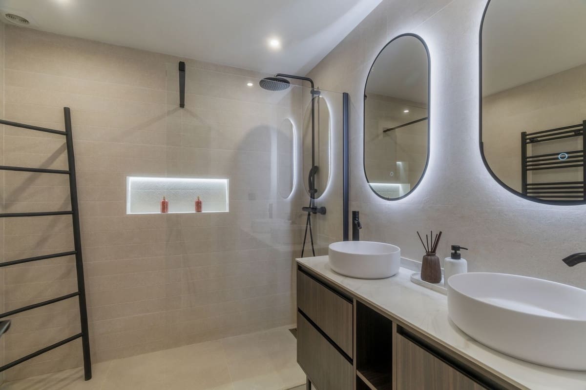 Casa de 2 habitaciones en Nueva Andalucia en venta con piscina - 765.000 € (Ref: 9480272)