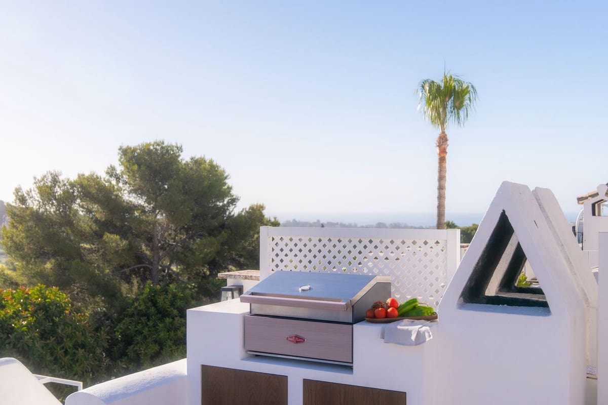 Casa de 2 habitaciones en Nueva Andalucia en venta con piscina - 765.000 € (Ref: 9480272)