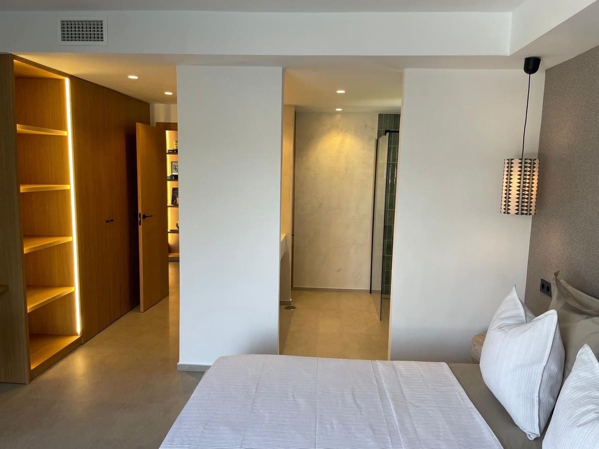 3 soverom Penthouse til salgs i Nueva Andalucia med svømmebasseng - € 770 000 (Ref: 9480275)