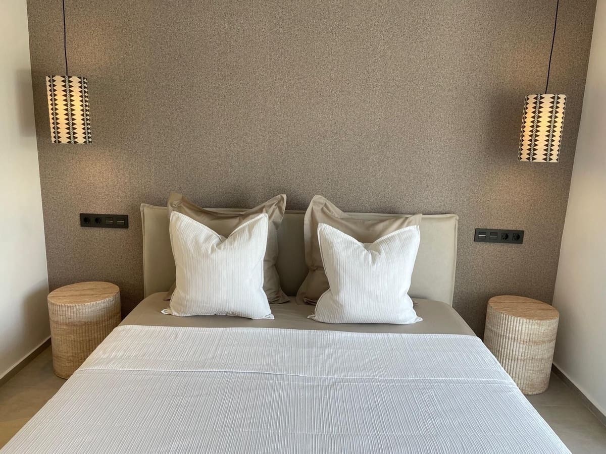 3 soverom Penthouse til salgs i Nueva Andalucia med svømmebasseng - € 770 000 (Ref: 9480275)