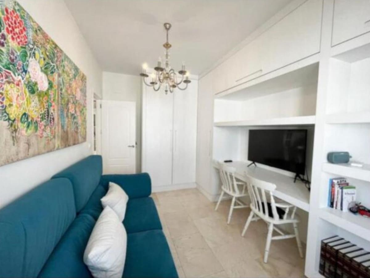 5 soveværelse Villa til salg i San Roque med swimmingpool - € 770.000 (Ref: 9480276)