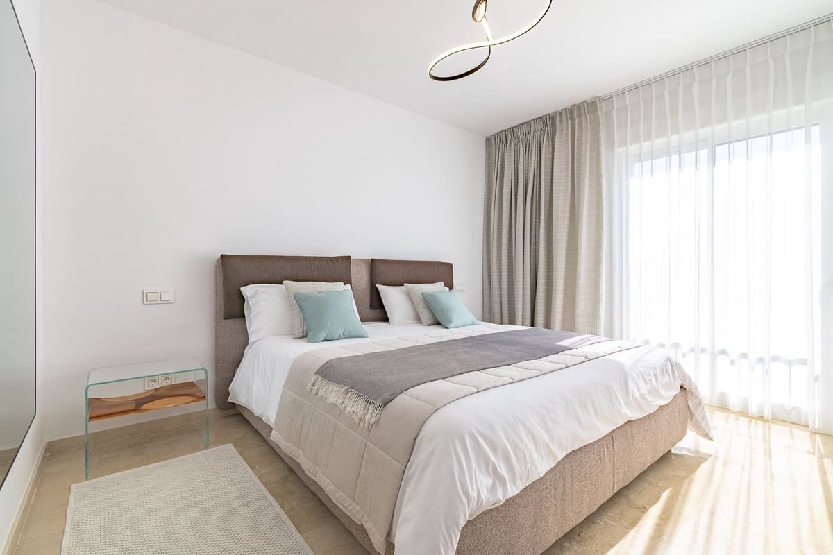 3 bedroom Apartment for sale in Golden Mile with pool garage - € 775,000 (Ref: 9480278)