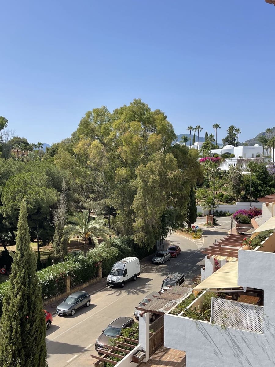 3 bedroom Apartment for sale in Golden Mile with pool garage - € 775,000 (Ref: 9480278)